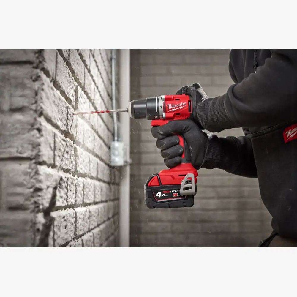Дриль-шурупокрут акумуляторний MILWAUKEE, M18 BLDDRC-402C 