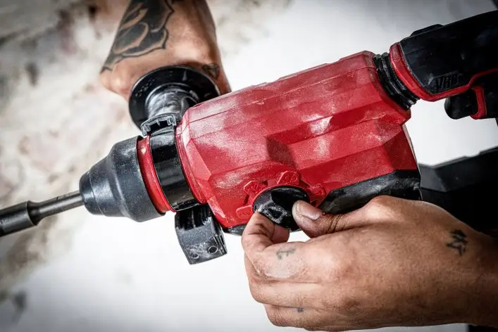 Промо-комплект перфоратор акумуляторний безщітковий SDS+, SKIL 3851 CA XP + енергокомплект 3110 АА 11070400202 (акумулятор 2,5 Ah, зарядний пристрій)