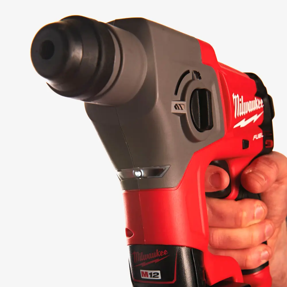 Перфоратор SDS-PLUS акумуляторний MILWAUKEE, M12 FUEL CH-202X, 1,1Дж (+зар.пристрій, 2акум.Х2Аг,HDкейс) 