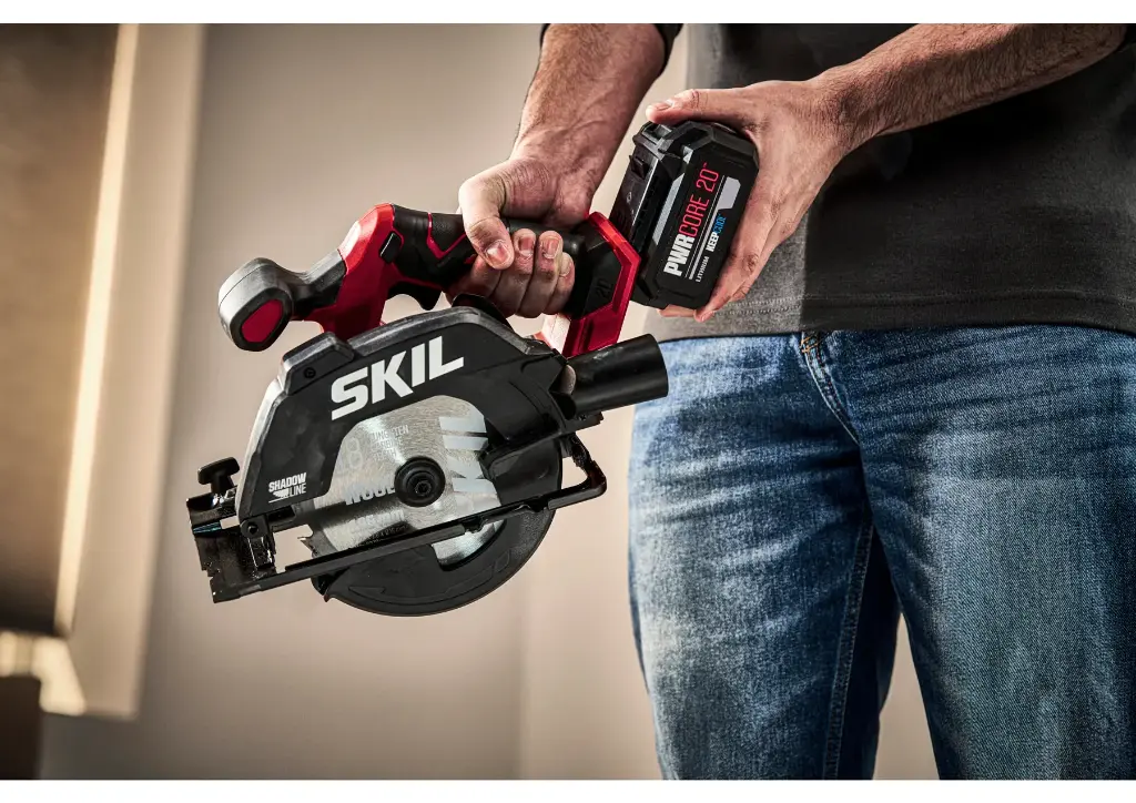 Пила циркулярна акумуляторна безщіткова, SKIL 3551 AB 11071600501 (акумулятор 4,0 Ah, зарядний пристрій, напрямні рейки) 