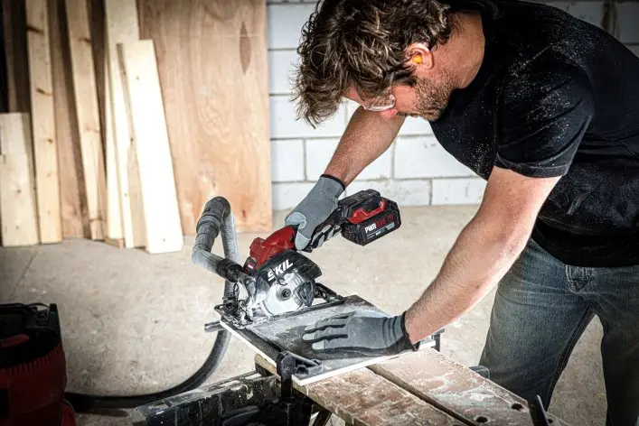 Промо-комплект пила циркулярна акумуляторна безщіткова, SKIL 3540 CA Compact + енергокомплект 3110 АА 11071600202 (акумулятор 2,5 Ah, зарядний пристрій) 