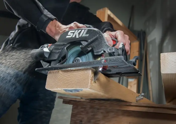 Промо-комплект пила циркулярна акумуляторна безщіткова, SKIL 3571 CA XP + енергокомплект 3110 АА 11071600302 (акумулятор 2,5 Ah, зарядний пристрій) 