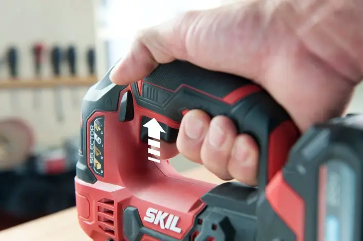 Акумуляторний лобзик 20В 65мм SKIL 3420 CA 11071400101 (SW1E3420CA) 