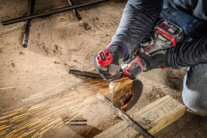 Промо-комплект шліфмашина кутова акумуляторна безщіткова, SKIL 3930 CB XP + енергокомплект 3110 АА 11070600202 (акумулятор 2,5 Ah, зарядний пристрій) 