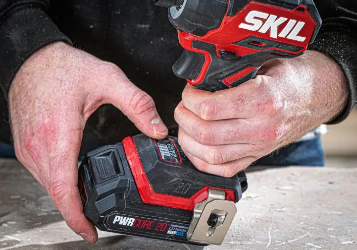 Промо-комплект гвинтоверт акумуляторний безщітковий ударний, SKIL 3225 CA Compact + енергокомплект 3110 АА 11072000202 (акумулятор 2,5 Ah, зарядний пристрій) 