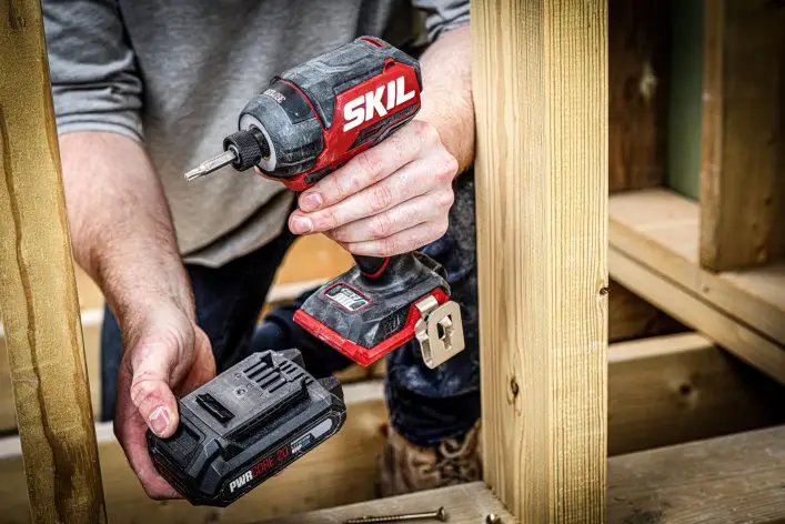 Промо-комплект гвинтоверт акумуляторний безщітковий ударний, SKIL 3225 CA Compact + енергокомплект 3110 АА 11072000202 (акумулятор 2,5 Ah, зарядний пристрій) 