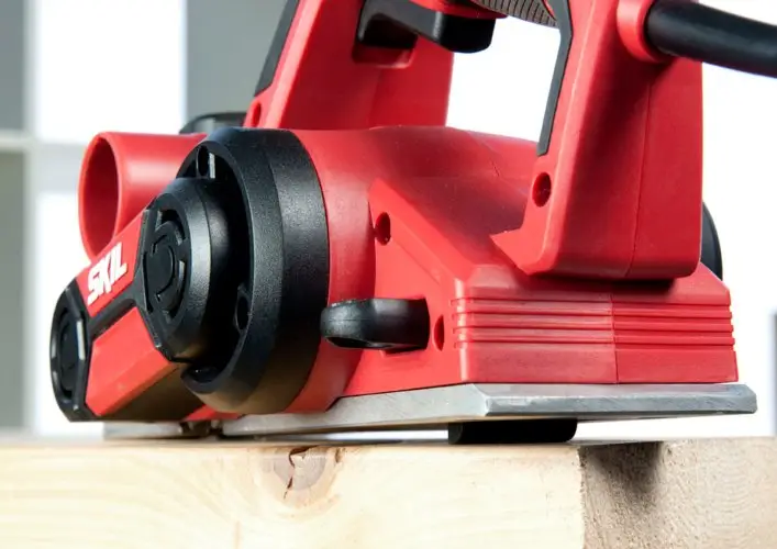 Електрорубанок 710 Вт, 82 мм, 16000 об/хв SKIL 1590 AA 11072200101 (VA1E1590AA) 