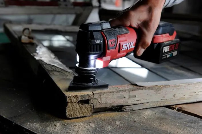 Промо-комплект багатофункціональний інструмент акумуляторний безщітковий, SKIL 3650 CB XP + енергокомплект 3110 АА 11072400202 (акумулятор 2,5 Ah, зарядний пристрій) 