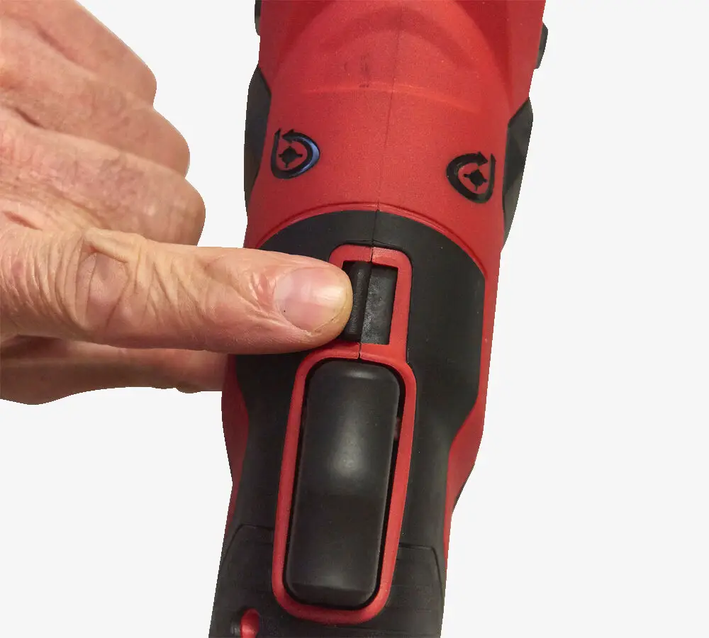 Труборіз для труб з нержавіючої сталі та міді акумуляторний MILWAUKEE, M12 PCSS-202C 