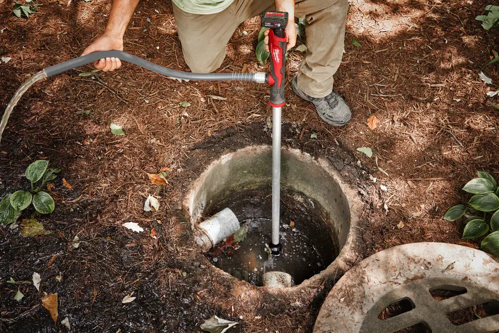 Насос для води ручний акумуляторний MILWAUKEE, M12 BSWP-0 