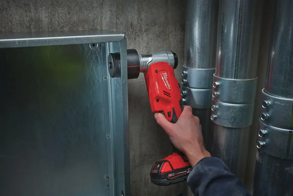 Пробійник гідравлічний акумуляторний MILWAUKEE M18 HKP-201CA 