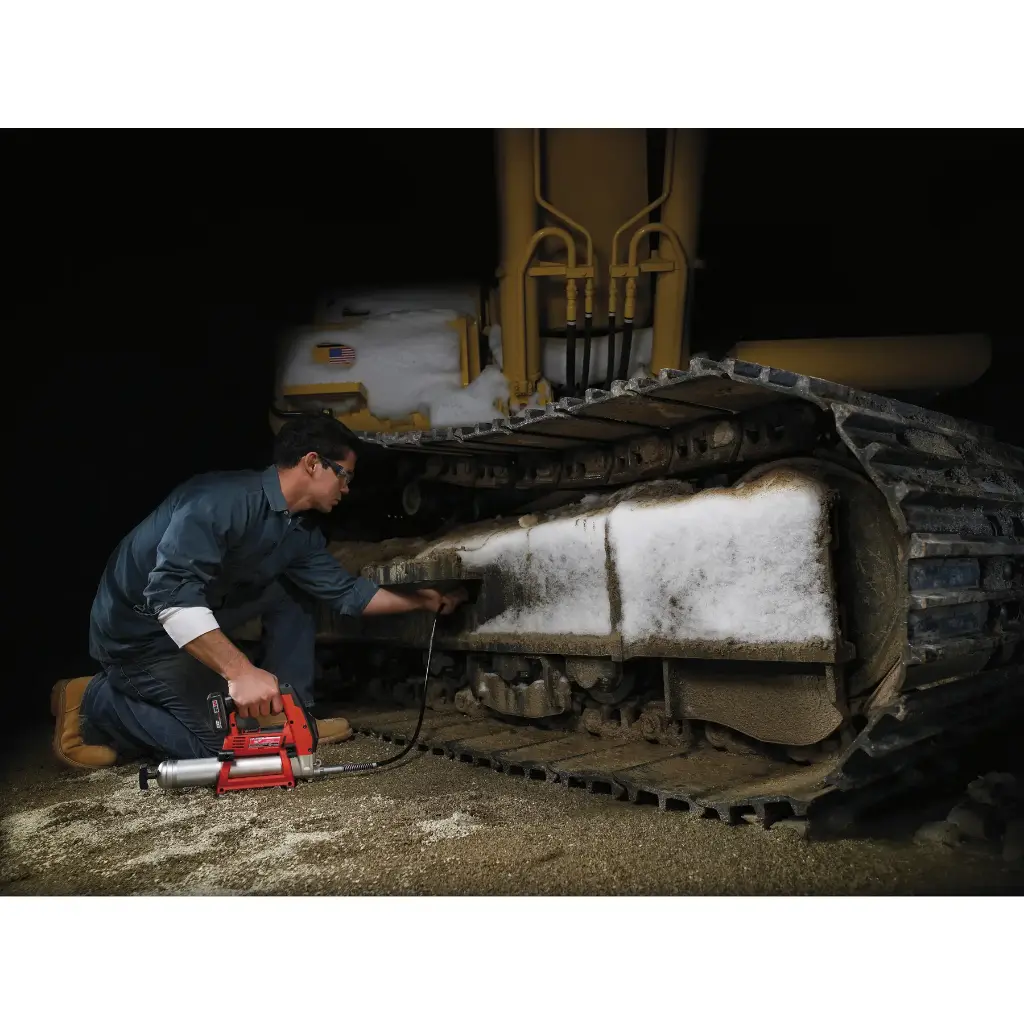 Шприц для змащування акумуляторний MILWAUKEE, M12 GG-401B (+заряд. пристрій, 1 акум.Х 4Аг, сумка) 