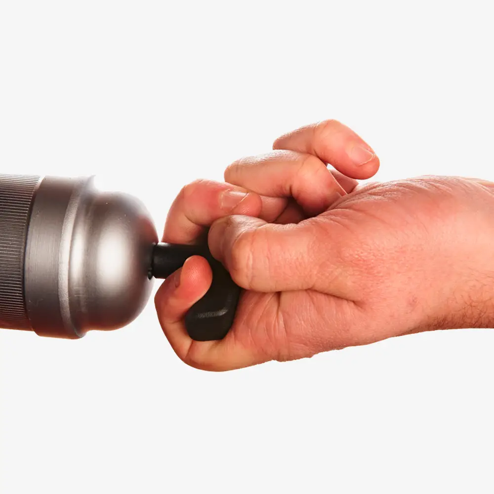 Шприц для змащування акумуляторний MILWAUKEE, M18 GG-201B (+заряд. пристрій, 1 акум.Х 2Аг, сумка) 