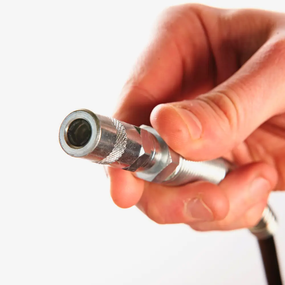 Шприц для змащування акумуляторний MILWAUKEE, M18 GG-201B (+заряд. пристрій, 1 акум.Х 2Аг, сумка) 