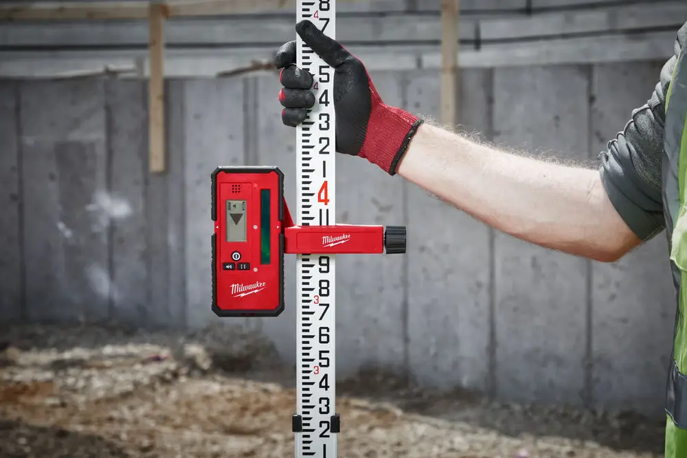 Приймач лазерного проміня MILWAUKEE, LLD50 для лазерних нівелірів 