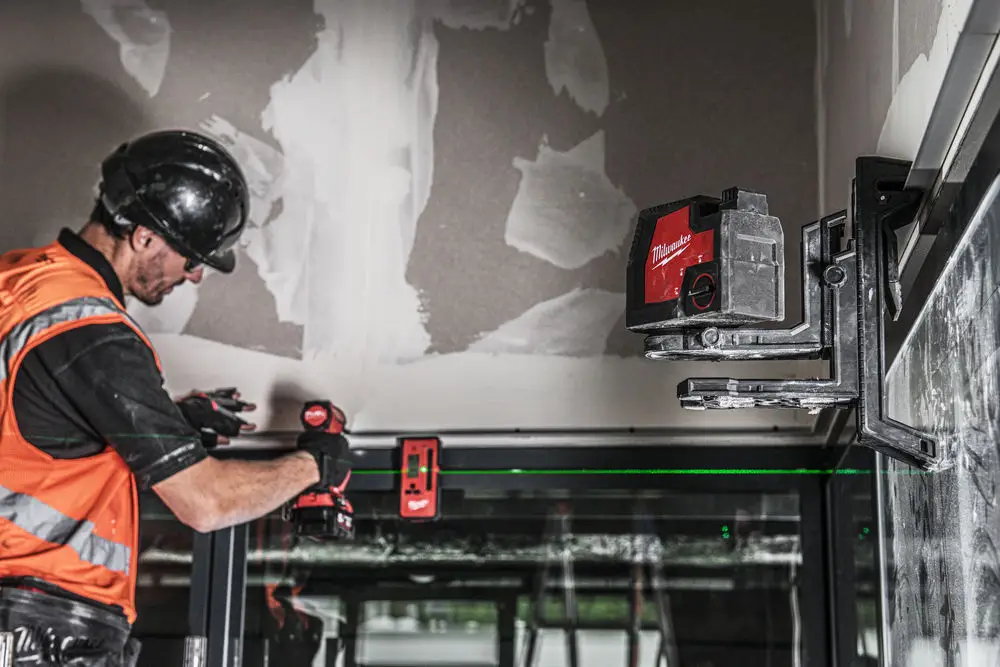 Приймач лазерного проміня MILWAUKEE, LLD50 для лазерних нівелірів 